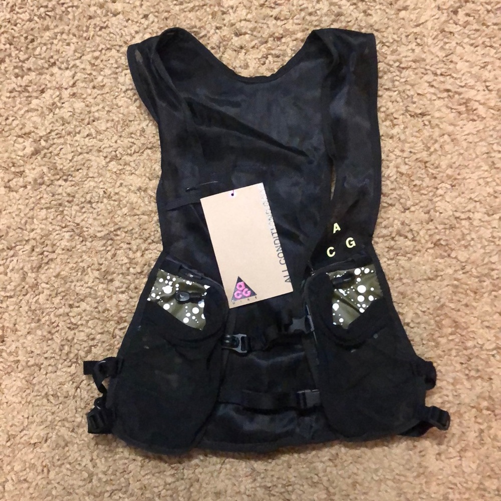 NikeLab ACG Hydration Race Vest - Picture 2 of 6
